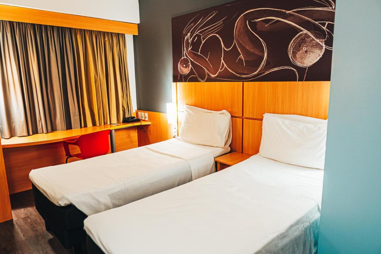 Ibis Aeroporto Hotel 3*
